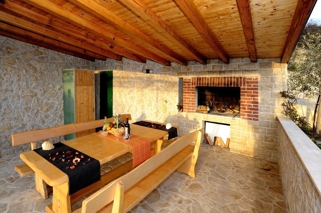 Holiday Home Mirna Vala Sevid Extérieur photo