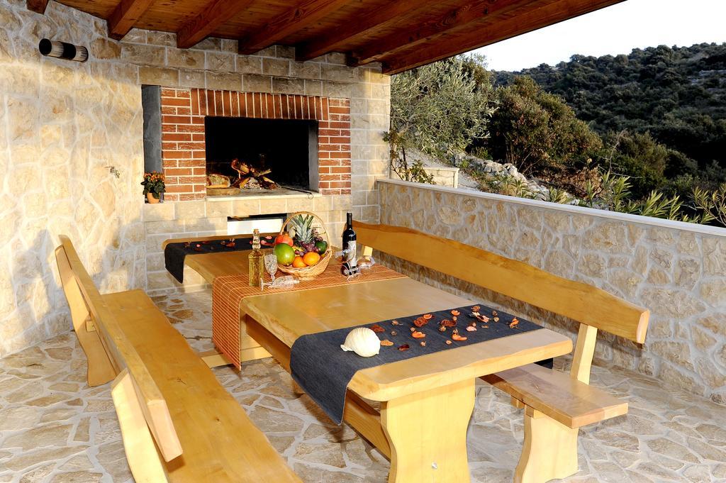 Holiday Home Mirna Vala Sevid Extérieur photo