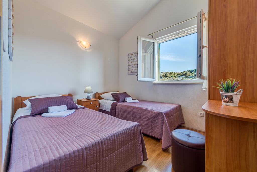 Holiday Home Mirna Vala Sevid Extérieur photo