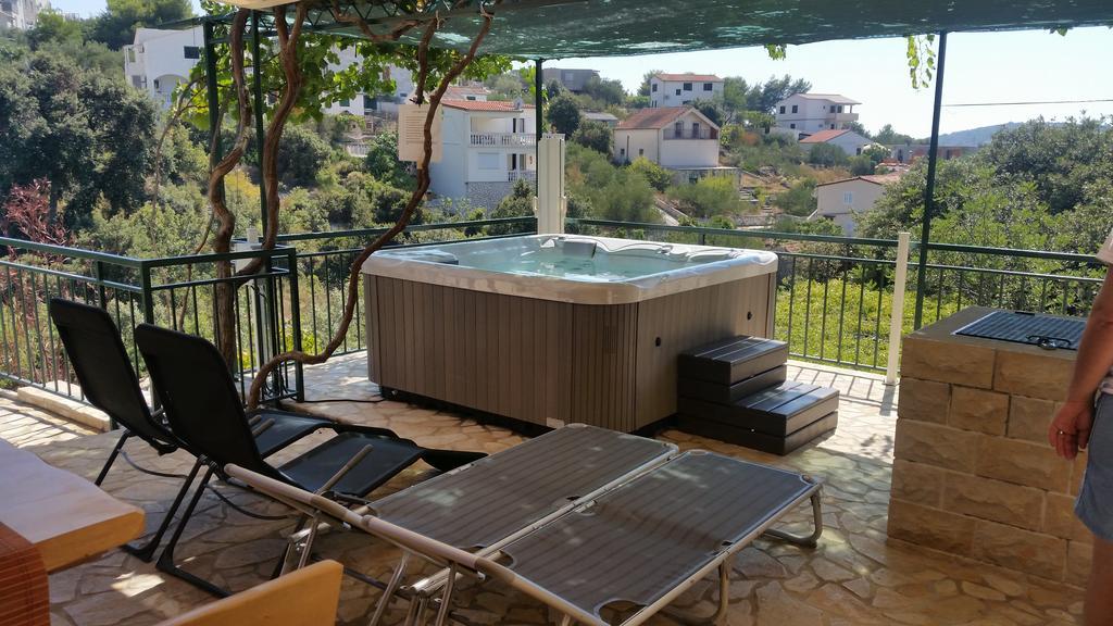 Holiday Home Mirna Vala Sevid Extérieur photo