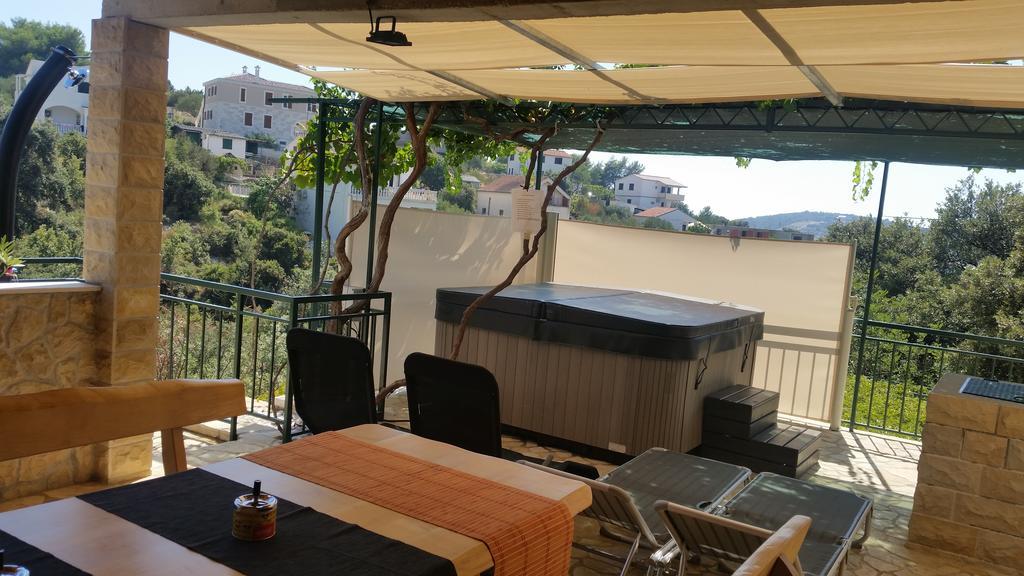 Holiday Home Mirna Vala Sevid Extérieur photo