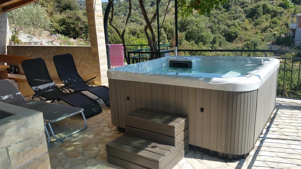Holiday Home Mirna Vala Sevid Extérieur photo