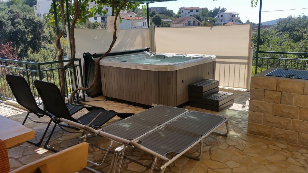 Holiday Home Mirna Vala Sevid Extérieur photo