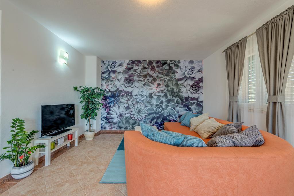 Holiday Home Mirna Vala Sevid Extérieur photo